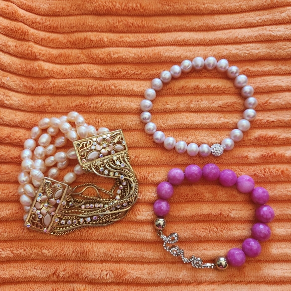 3 Bracelets - Pearls and Crystals - Pinkish - Picture 5 of 16